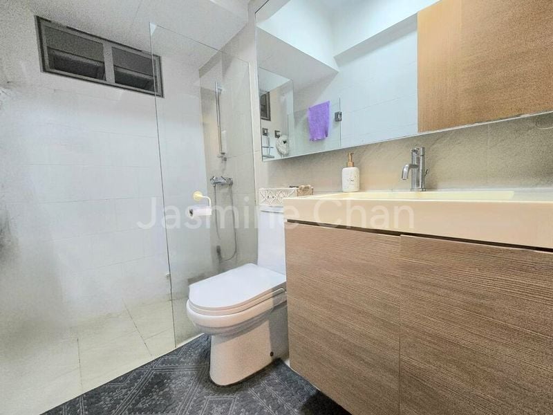 5 Room (5A) HDB for Sale in  518D Tampines Central 7 - Image 5